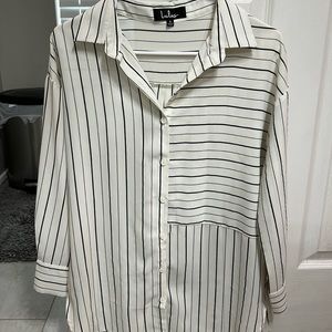 Lulu’s long sleeve collared shirt
